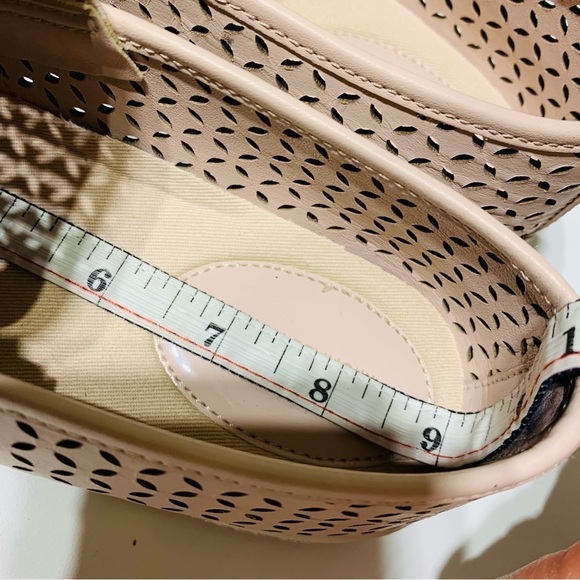 Michael Kors girls size 3 laser cut sneakers - Picture 5 of 6